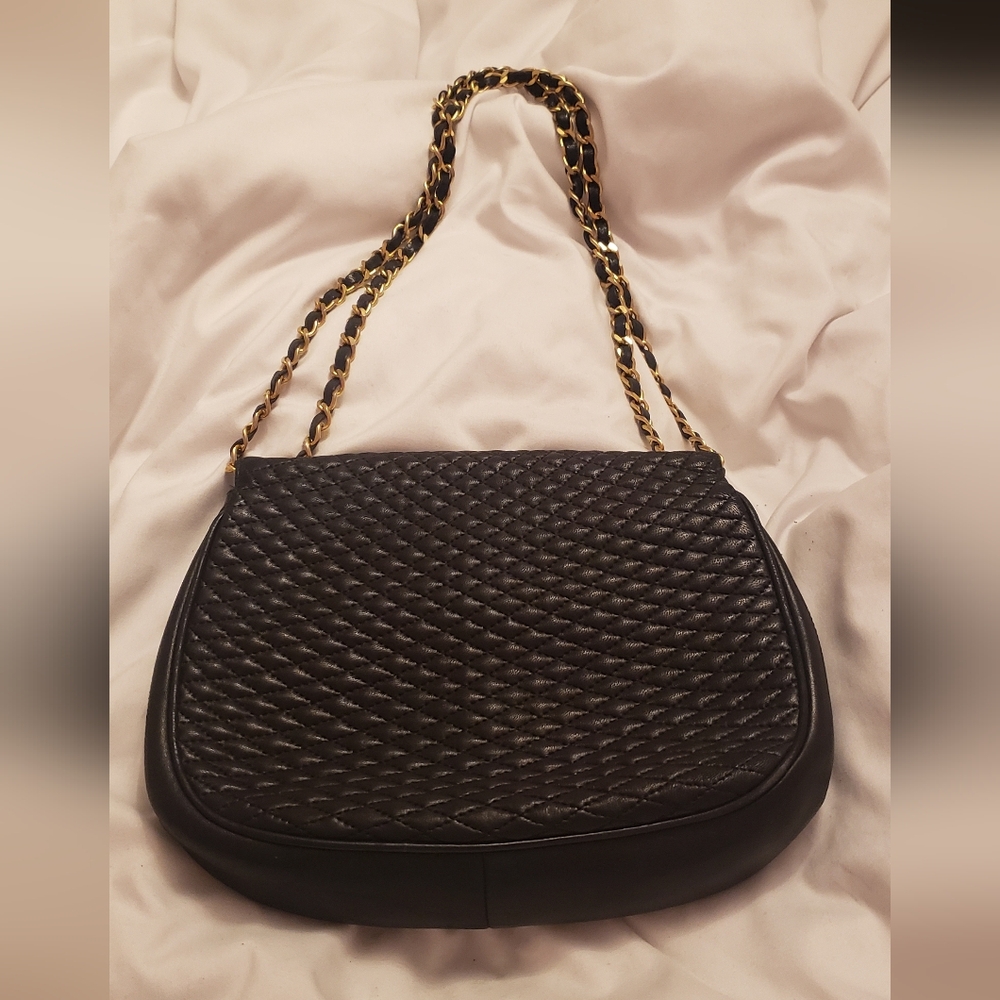BALLY Quilted Chain Shoulder Bag Lambskin leather Black - Picture 4 of 13